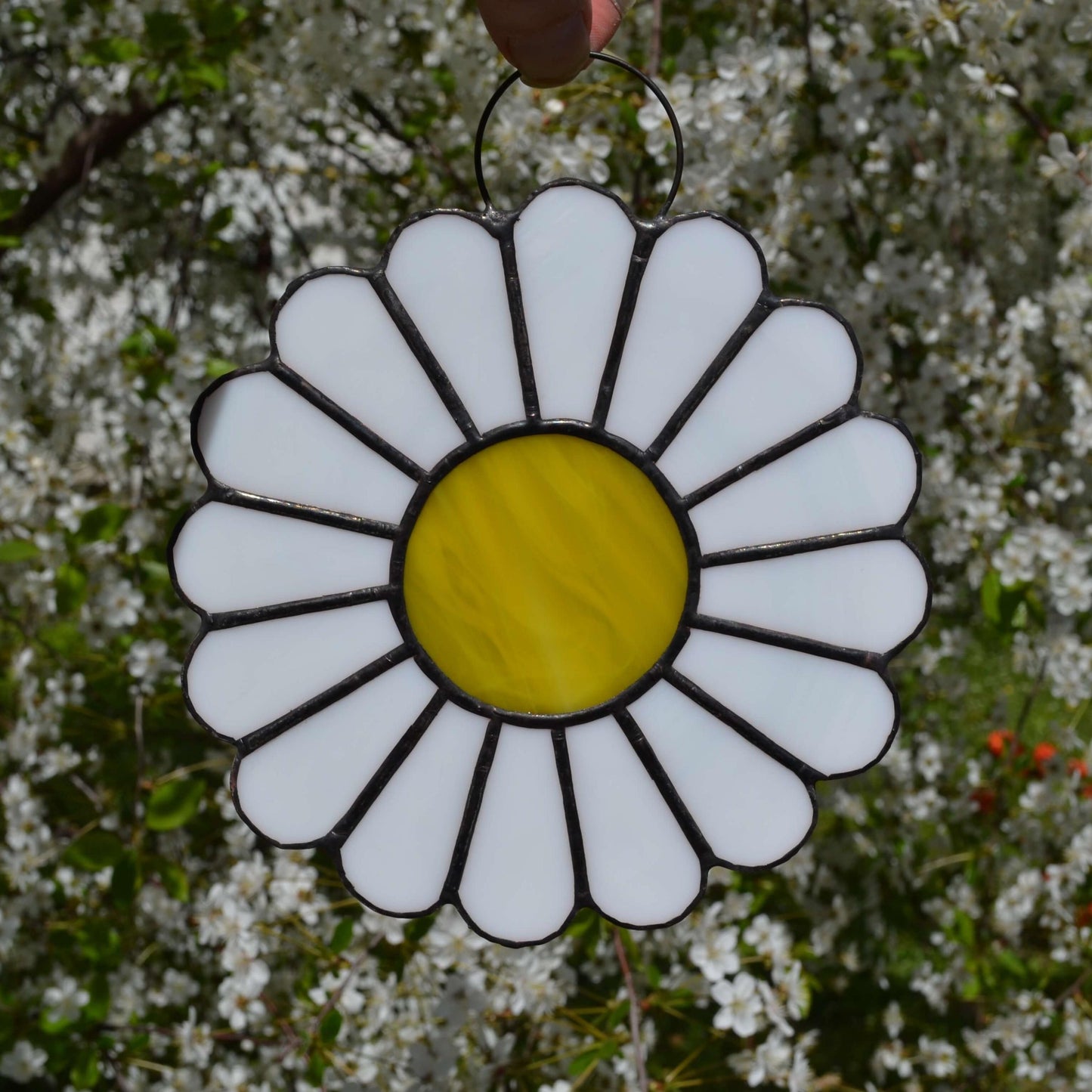 White Daisy Flower Stained Glass Suncatcher